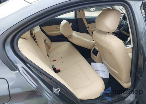 2017 BMW 320 xDrive z USA, uszkodzony, nr VIN WBA8A3C31HK692564